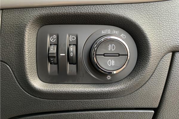 2020 Vauxhall Astra 1.2 Turbo SRi VX Line Nav Hatchback 5dr Petrol Manual Euro 6 (s/s) (145 ps) - Formula, photo 21