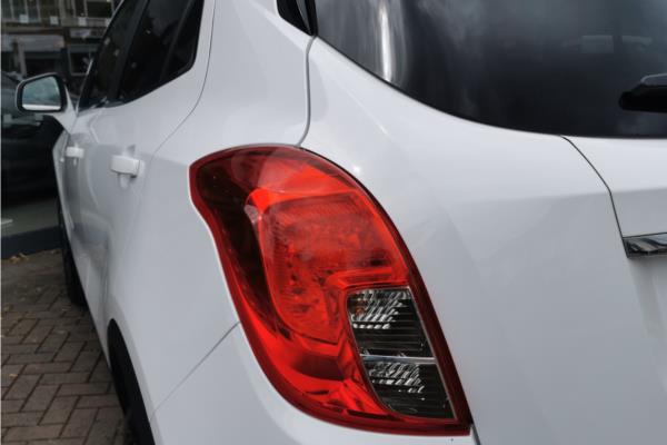 Opel MOKKA X - Met intelligente LED koplampen 