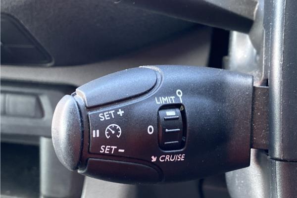 2019 VAUXHALL VIVARO - Cloth, photo 17