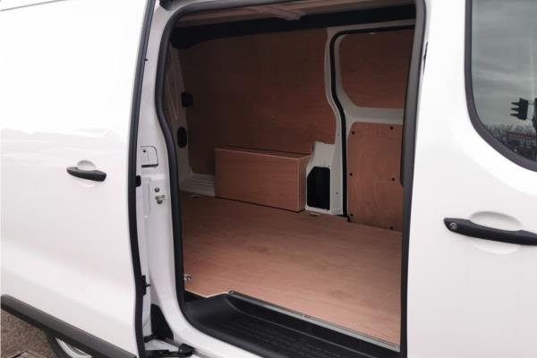 2020 VAUXHALL VIVARO - Curtiba Tritone, photo 9