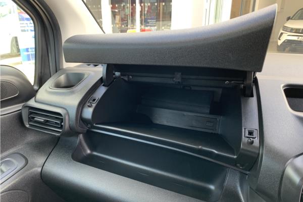 2020 Vauxhall Combo Life 1.2 Turbo Energy MPV 5dr Petrol Auto Euro 6 (s/s) (130 ps) - Cloth, photo 24