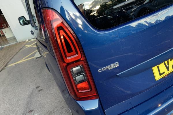 2020 Vauxhall Combo Life 1.2 Turbo Elite MPV 5dr Petrol Auto Euro 6 (s/s) (7 Seat) (130 ps) - Cloth, photo 37