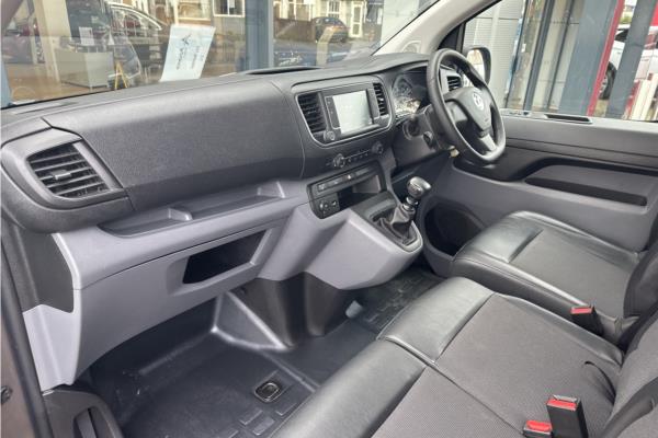 2020 Vauxhall Vivaro 2.0 Turbo D 3100 Sportive Panel Van 5dr Diesel Manual L2 H1 Euro 6 (s/s) (120 ps) - Cloth, photo 15