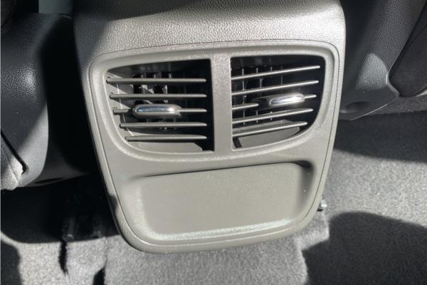 2019 Vauxhall Grandland X 1.2 Turbo GPF SE SUV 5dr Petrol Manual Euro 6 (s/s) (130 ps) - Cloth, photo 39