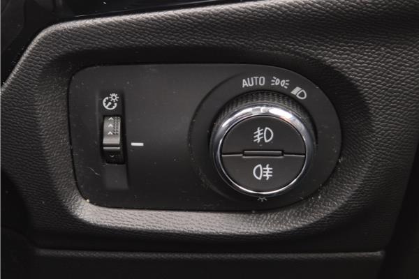 2021 Vauxhall Corsa Electric 50kWh Elite Nav Hatchback 5dr Electric Auto (7.4Kw Charger) (136 ps) - Cloth, photo 18
