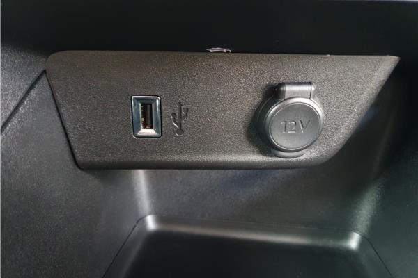 2022 Vauxhall Corsa-e 50kWh Elite Premium Hatchback 5dr Electric Auto (11Kw Charger) (136 ps) - Captain Blue, photo 38