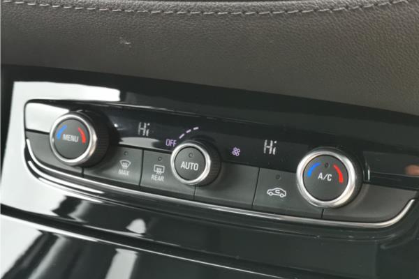 2020 Vauxhall Grandland X 1.2 Turbo SRi Nav SUV 5dr Petrol Auto Euro 6 (s/s) (130 ps) - Cloth, photo 16