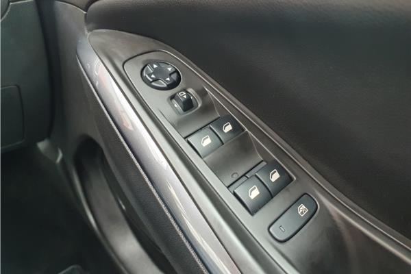 2020 Vauxhall Grandland X 1.2 Turbo SRi Nav SUV 5dr Petrol Auto Euro 6 (s/s) (130 ps) - Cloth, photo 21