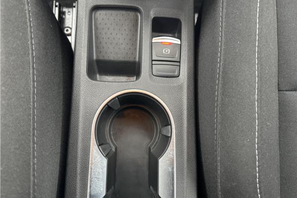 Non Franchise 2021 Renault Captur - Fabic - Cloth, photo 24