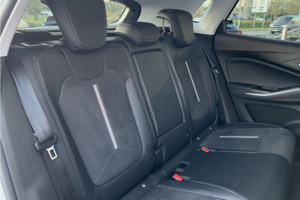 2023 Vauxhall Grandland - Black Alcantara, photo 13