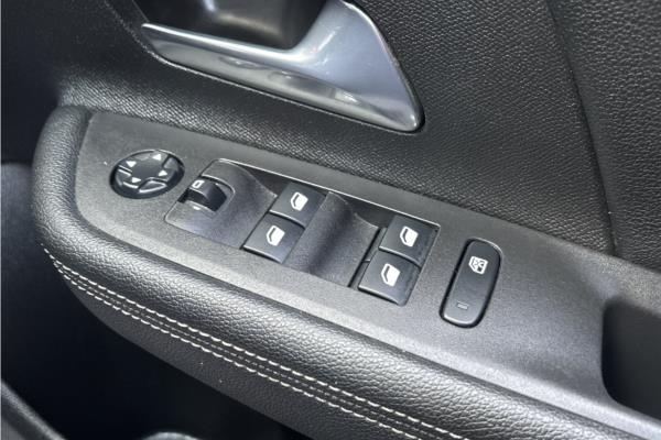 2021 Vauxhall Mokka 1.2 Turbo SRi SUV 5dr Petrol Manual Euro 6 (s/s) (130 ps) - Cloth, photo 22