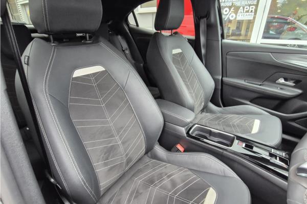 2024 Vauxhall Mokka Electric 50kWh Ultimate SUV 5dr Electric Auto (136 ps) - Black Alcantara, photo 31