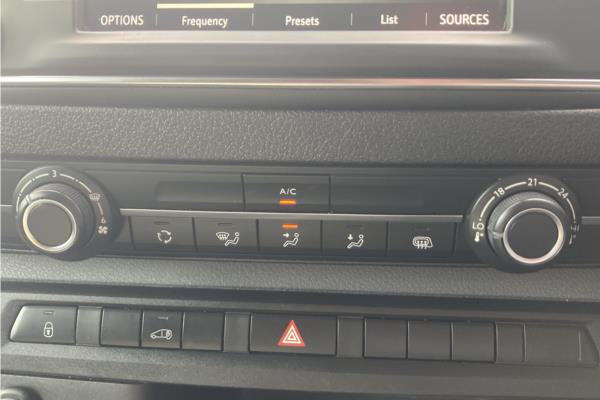 2019 VAUXHALL VIVARO - Cloth, photo 16