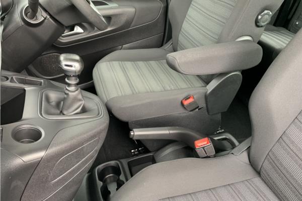 2020 Vauxhall Combo Life 1.2 Turbo GPF Energy MPV 5dr Petrol Manual Euro 6 (s/s) (7 Seat) (110 ps) - Cloth, photo 30