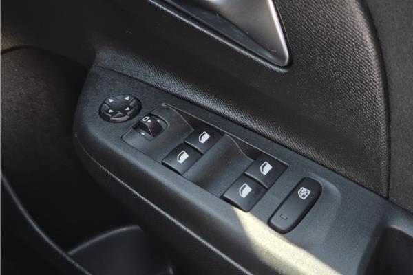 2022 Vauxhall Corsa 1.2 Turbo Ultimate Hatchback 5dr Petrol Auto Euro 6 (s/s) (130 ps) - Cloth/Alcantara, photo 21