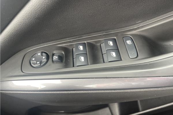 2019 Vauxhall Grandland X 1.2 Turbo GPF Sport Nav SUV 5dr Petrol Auto Euro 6 (s/s) (130 ps) - Cloth, photo 21