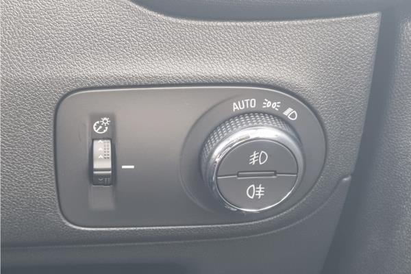 2021 Vauxhall Crossland 1.2 Turbo Elite SUV 5dr Petrol Auto Euro 6 (s/s) (130 ps) - Cloth, photo 21