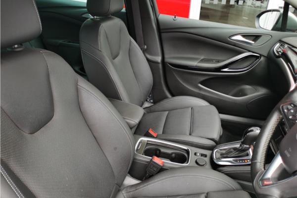 2019 Vauxhall Astra 1.4i Turbo GPF Ultimate Hatchback 5dr Petrol Auto Euro 6 (s/s) (150 ps) - Leather, photo 34