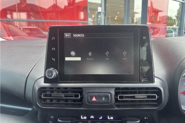 2020 Vauxhall Combo Life 1.5 Turbo D Elite XL MPV 5dr Diesel Auto Euro 6 (s/s) (130 ps) - Cloth, photo 17