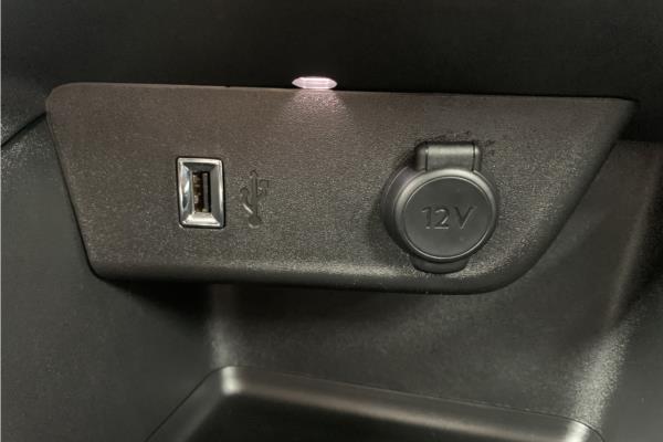 2020 Vauxhall Corsa 1.2 Turbo Elite Nav Premium Hatchback 5dr Petrol Auto Euro 6 (s/s) (100 ps) - Cloth, photo 24