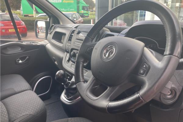 2018 VAUXHALL VIVARO - Cloth, photo 12