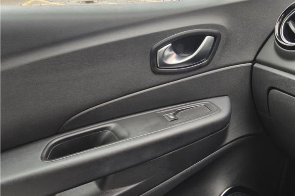 Non Franchise 2018 Renault Captur 0.9 TCe ENERGY Iconic SUV 5dr Petrol Manual Euro 6 (s/s) (90 ps) - Fabic - Cloth, photo 26
