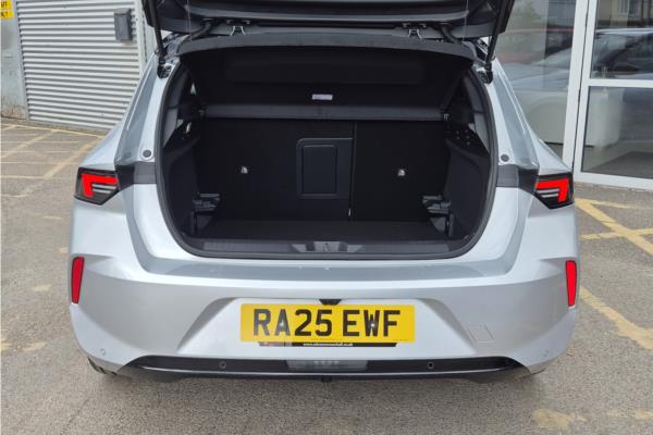 2025 Vauxhall Astra - Jet Black Greta, photo 14