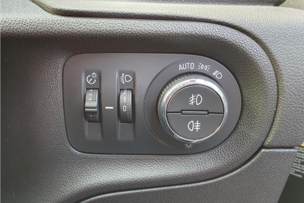 2020 Vauxhall Grandland X 1.6 13.2kWh Business Edition Nav Premium SUV 5dr Petrol Plug-in Hybrid Auto 4WD Euro 6 (s/s) Hybrid4 (300 ps) - Leather, photo 21