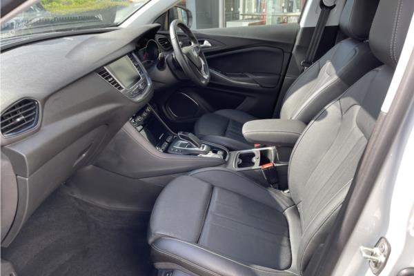 2020 Vauxhall Grandland X 1.6 13.2kWh Ultimate Nav SUV 5dr Petrol Plug-in Hybrid Auto 4WD Euro 6 (s/s) Hybrid4 (300 ps) - Leather, photo 15