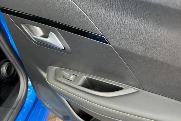 Non Franchise 2022 Peugeot 208 1.2 PureTech GT Premium Hatchback 5dr Petrol EAT Euro 6 (s/s) (130 ps) - Fabic - Cloth, photo 38