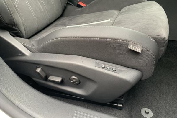 2023 Vauxhall Astra - Black Alcantara, photo 29