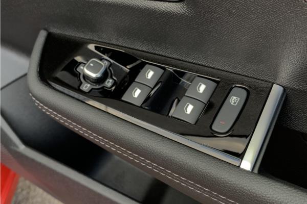 2024 VAUXHALL ASTRA - Jet Black Greta, photo 22