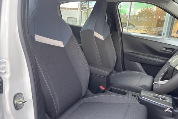 Vauxhall Frontera 1.2 Hybrid 110ps Design E-dct6 - Grey Cloth Seat, photo 33