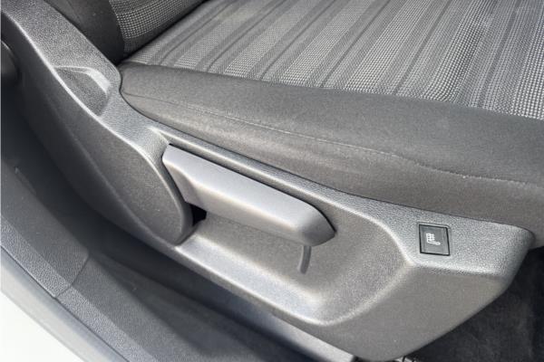 2020 Vauxhall Combo Life 1.5 Turbo D Elite XL MPV 5dr Diesel Auto Euro 6 (s/s) (130 ps) - Cloth, photo 29