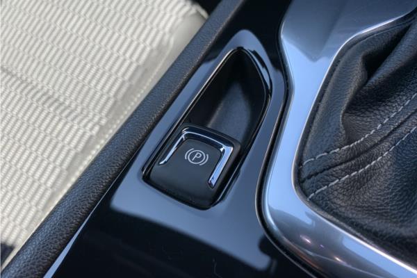 2018 Vauxhall Insignia 2.0 Turbo D BlueInjection SRi VX Line Nav Sports Tourer 5dr Diesel Auto Euro 6 (s/s) (170 ps) - Cloth, photo 31