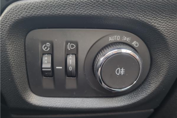 2020 Vauxhall Corsa 1.2 Turbo SE Premium Hatchback 5dr Petrol Auto (s/s) (100 ps) - Fresez Marvel, photo 20