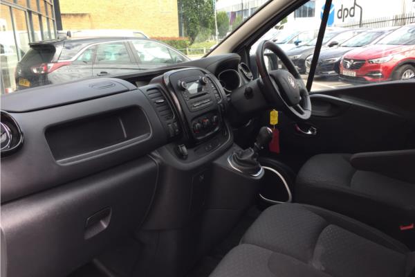 2018 VAUXHALL VIVARO - Cloth, photo 15