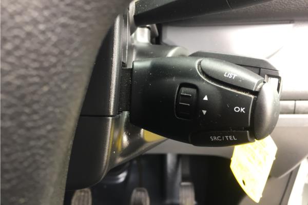 2019 VAUXHALL VIVARO - Cloth, photo 20