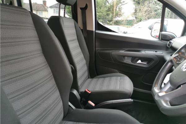 2021 Vauxhall Combo Life 1.2 Turbo SE MPV 5dr Petrol Auto Euro 6 (s/s) (7 Seat) (130 ps) - Cloth, photo 34