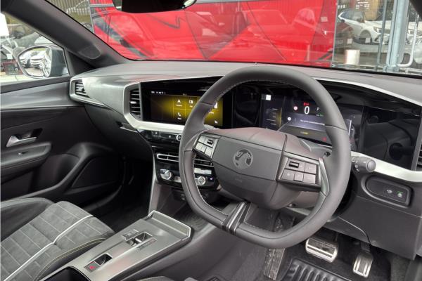 Vauxhall Mokka HAT 54kWh 11kWCh 281ps GSE - Blk Gse Alcntra, photo 11