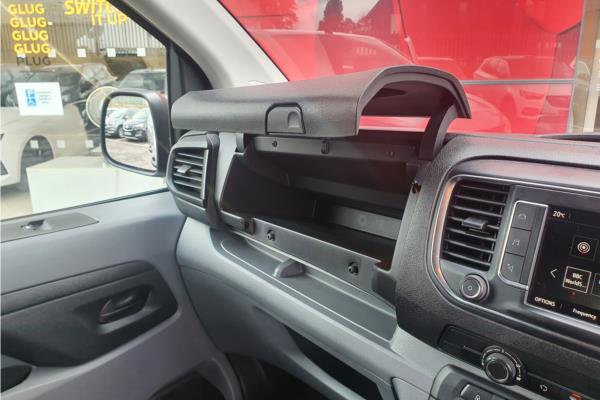 2022 Vauxhall Vivaro - Curtiba Tritone, photo 26