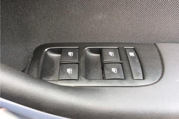 2018 Vauxhall Zafira Tourer 1.4i Turbo SRi Nav MPV 5dr Petrol Manual Euro 6 (140 ps) - Cloth, photo 23