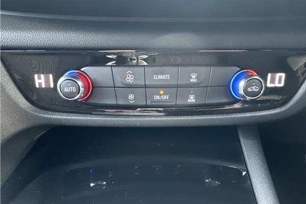 2019 Vauxhall Insignia 2.0 Turbo D BlueInjection SRi VX Line Nav Sports Tourer 5dr Diesel Auto Euro 6 (s/s) (170 ps) - Cloth, photo 16