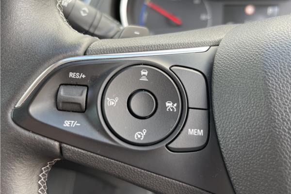 2020 Vauxhall Grandland X 1.6 13.2kWh Ultimate Nav SUV 5dr Petrol Plug-in Hybrid Auto 4WD Euro 6 (s/s) Hybrid4 (300 ps) - Leather, photo 18