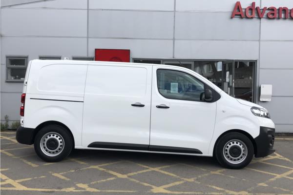 2019 VAUXHALL VIVARO - Curtiba Tritone, photo 9