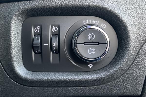 2019 Vauxhall Astra 1.4i Turbo GPF Elite Nav Hatchback 5dr Petrol Auto Euro 6 (s/s) (150 ps) - Leather, photo 21