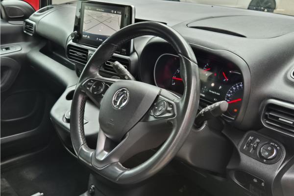 2021 Vauxhall Combo Life 1.2 Turbo Elite MPV 5dr Petrol Auto Euro 6 (s/s) (7 Seat) (130 ps) - Cloth, photo 12