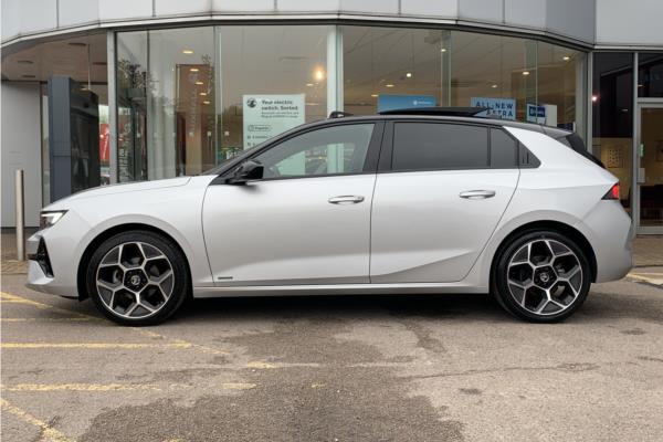2024 Vauxhall Astra 1.2 Turbo Ultimate Hatchback 5dr Petrol Manual Euro 6 (s/s) (130 ps) - Leather, photo 5