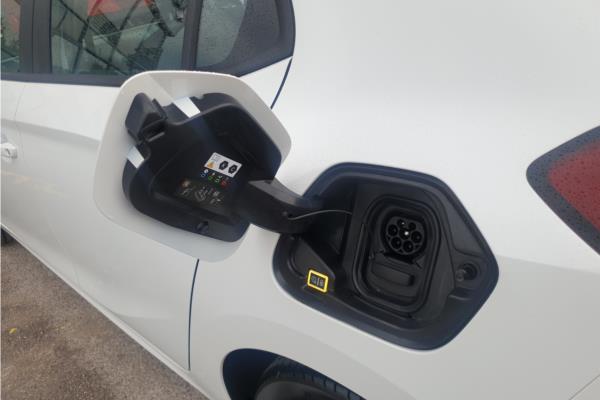 2024 Vauxhall Corsa-e 50kWh Design Hatchback 5dr Electric Auto (136 ps) - Fresez Marvel, photo 35