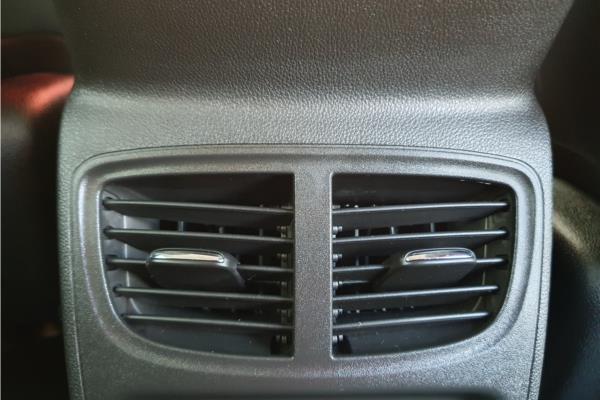 2020 Vauxhall Grandland X 1.2 Turbo SRi Nav SUV 5dr Petrol Manual Euro 6 (s/s) (130 ps) - Cloth, photo 39